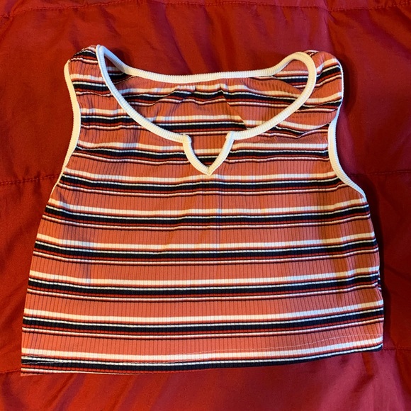 “V” Cut Tank Top - Picture 2 of 3